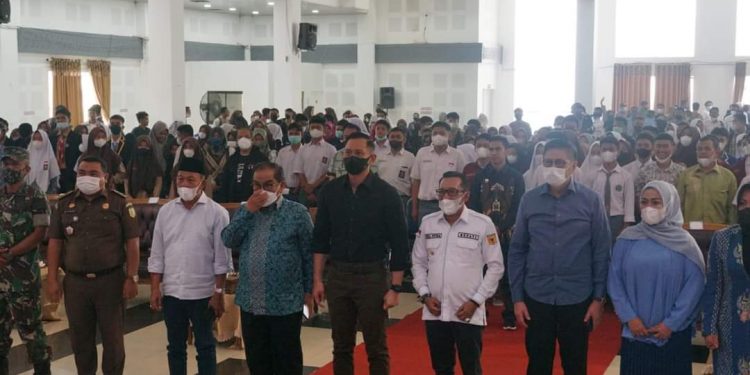 Kunjungi Tanah Datar, AHY Kagumi Puncak Aua Sarumpun dan Beri Kuliah Umum