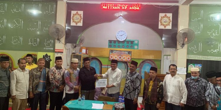 Safari Ramadhan di Masjid Nurul Falah, Wabup Rizki: Kita Akan Buka Lahan Baru 20 Ribu Hektare untuk Tanam Jagung
