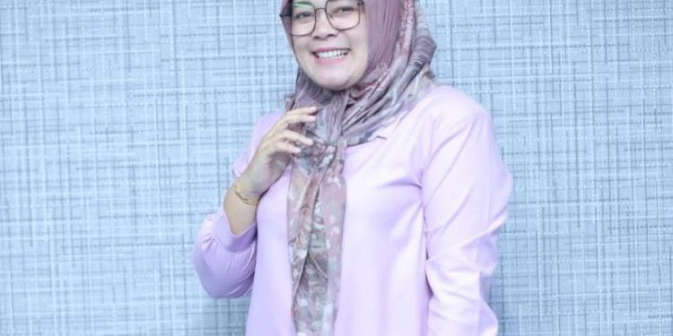 Wakil Ketua DPRD Wulan Denura Sepakat Dengan Tuntutan Mahasiswa Luak Limopuluah