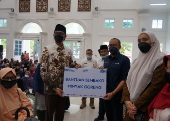 Pemerintah Kota Bukittinggi Berikan Bantuan Sembako untuk Penyandang Disabilitas Kurang Mampu