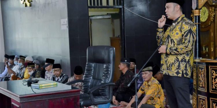 Bupati Sijunjung Benny Dwifa Yuswir Hadiri Tabligh Akbar dan Halal bihalal di Masjid Jami’ Amaliyah Nagari Pamuatan