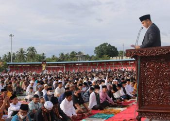 Pemkab Sijunjung Gelar Sholat Idul Fitri 1443 H/2022 M di Lapangan Sepakbola M. Yamin Muaro