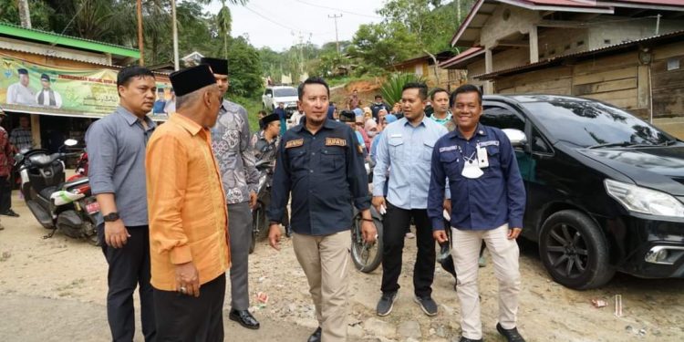 Hari Libur Bupati Tanah Datar Boyong OPD Bersilaturahmi dan Dialog Bersama Masyarakat Mawar