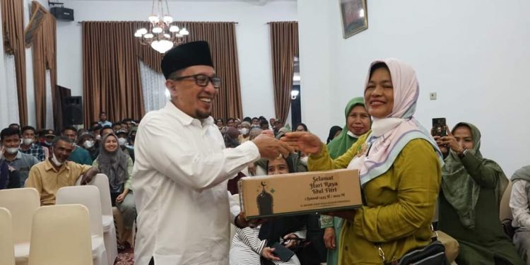 Baru Bisa Temu Langsung dengan Petugas K3, Bupati Tanah Datar Sampaikan Permohonan Maaf
