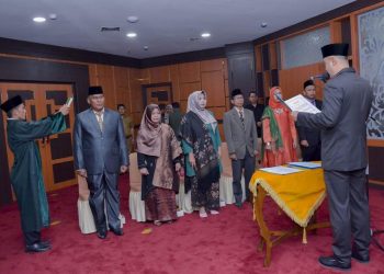 Bupati Benny Dwifa Yuswir Lantik 6 Pejabat Administrator dan Fungsional
