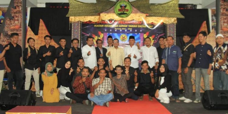 Lantik Ketua Umum IKLTD, Bupati Eka Putra Berharap Organisasi Berikan Efek Langsung Kepada Anggotanya