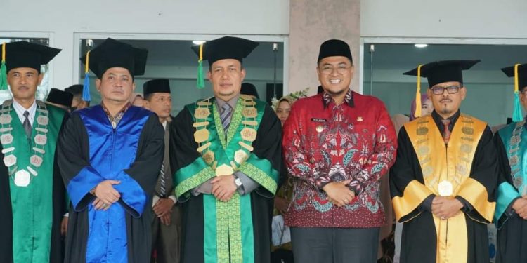 Rektor IAIN Dikukuhkan Jadi Guru Besar, Wabup : Pemicu Semangat Tenaga Pengajar dan Tingkatkan Kualitas Pendidikan