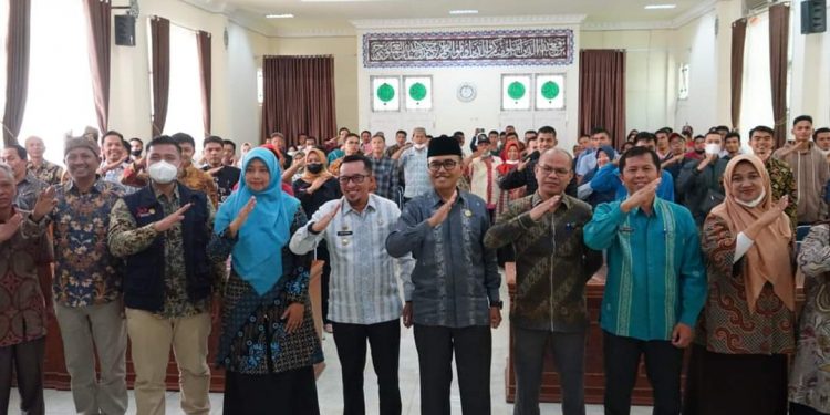 Bupati Eka Putra Buka Sosialisasi Petani Milenial dan Andalan