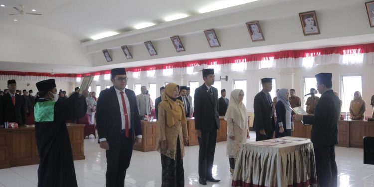 Bupati Safaruddin Lantik 83 Pejabat Fungsional dan 47 Pejabat Administrasi