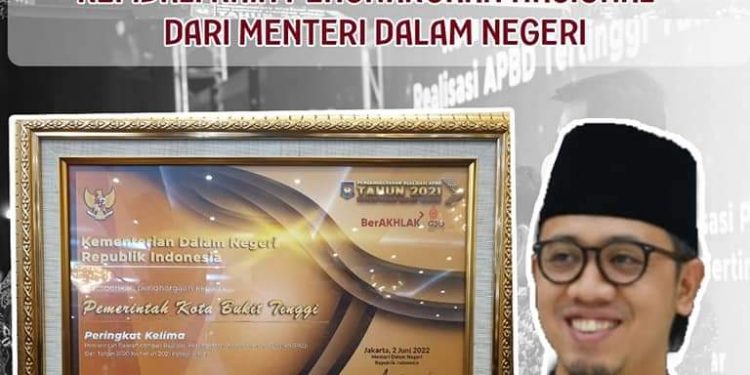 Ekonomi Masyarakat Meningkat, Pemko Bukittinggi di Bawah Pimpinan Erman Safar, Kembali Raih Panghargaan Nasional Dari Mendagri