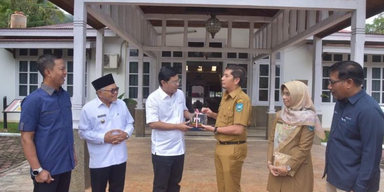 Wali Kota Sawahlunto Deri Asta Terima Direktur Hubungan Kelembagaan MIND ID