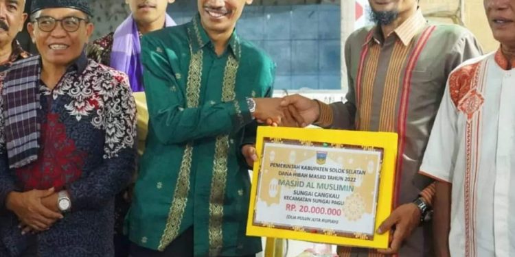 Wabup Solok Selatan Kunjungi Masjid Al Muslimin Sungai Cangkar