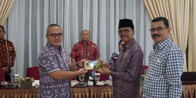 Targetkan 95.317.12 H Hutan Lindung, Bupati Safaruddin Apresiasi Program Perhutanan Sosial/SSF Kemen-LHK
