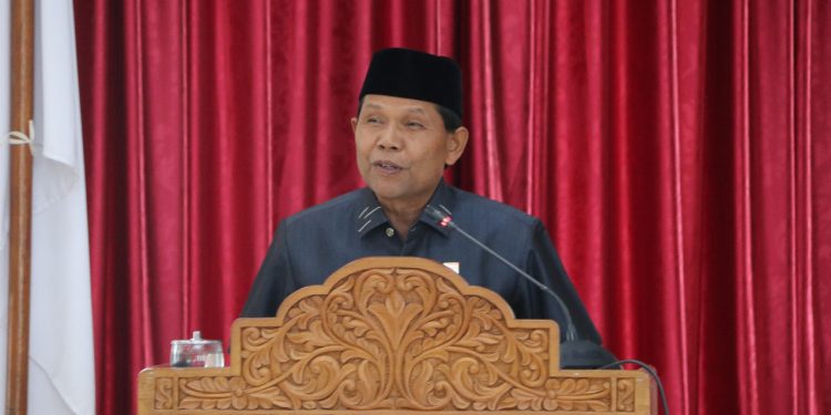 Pemandangan Umum Fraksi Amanat Kebangkitan Nasional Terhadap 3 Ranperda di Rapat Paripurna
