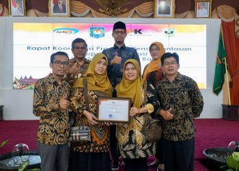 Wali Kota Erman Safar Terima Penghargaan Dari KPK Atas Penilaian MCP 2021 Tertinggi di Sumbar