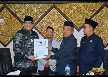 Paripurna, DPRD Kota Padang Terima Pertanggungjawaban Pelaksanaan APBD Padang Tahun 2021