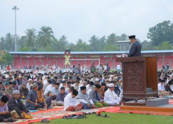 Bupati Sijunjung Benny Sholat Idul Adha 1443 H di Lapangan M. Yamin Muaro