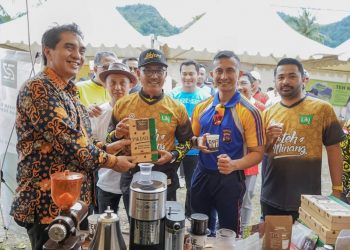 Cicipi Green Tea, White Tea Dan Special Tea serta Tea Walk Susuri Kebun Teh Liki