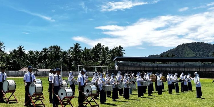 Jelang Upacara Kemerdekaan, Paskibra Solsel dan Drum Band Giat Berlatih