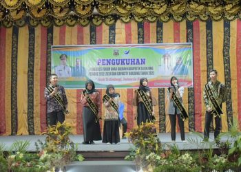 Wakil Bupati Sijunjung Buka dan Kukuhkan Pengurus Forum Anak Daerah