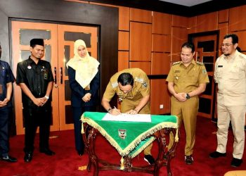 Pemkab Sijunjung Lakukan Penandatanganan Nota Kesepakatan dengan Pengadilan Agama Percepatan Layanan Hukum