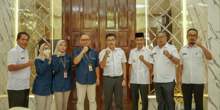 Bupati Solsel Khairunas Rapat Kerja Dengan KPPN Solok