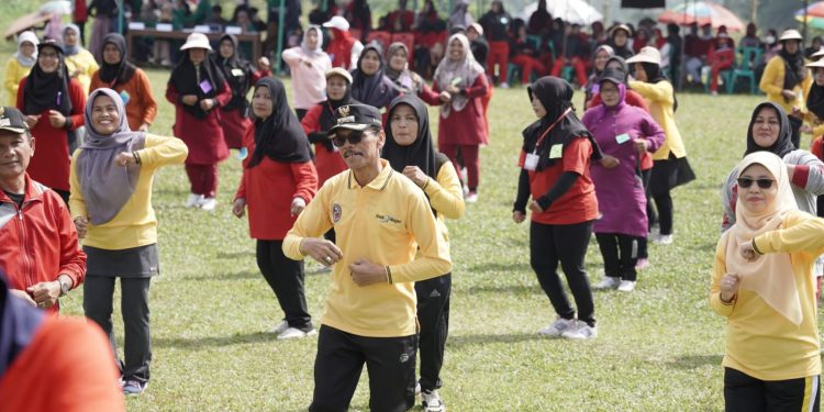 Dorong Masyarakat Sehat, Bupati Limapuluh Kota Buka Lomba Senam Mungo Sehat