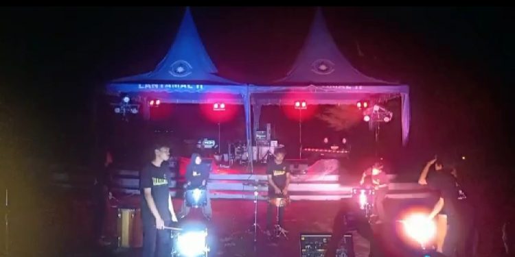 Hujan Deras Tak Surutkan Semangat Anak Sungai Nyalo Beraksi di Amphitheatre