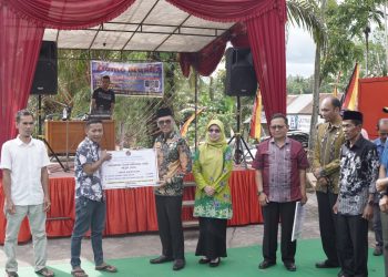 Tingkatkan Produksi Perikanan, Pemkab 50 Kota Distribusikan Bantuan Kepada Dua KUB