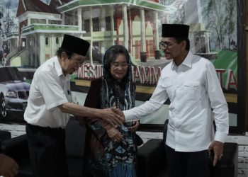 Tiga Putri, Dua Bupati dan Masjid Bernama Mohammad Hatta