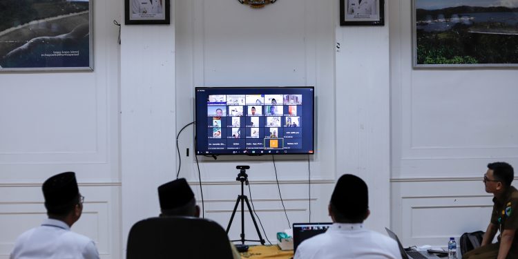Bupati Rusma Yul Anwar Sapa Jamaah Haji Secara Virtual di Tanah Suci Mekkah
