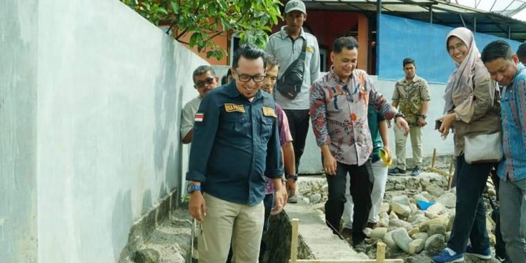 Bupati Tanah Datar Eka Putra Ingatkan Kontraktor Pekerjaan Sesuai Perencanaan