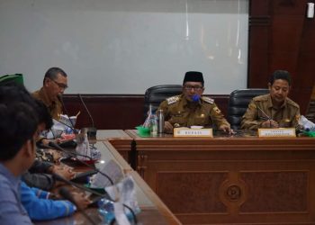 Bupati Tanah Datar Eka Putra Terima Audiensi OKP