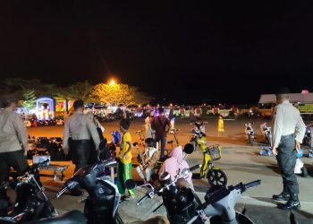 Cegah Balap Liar, Polres Pesisir Selatan Patroli di Objek Wisata Pantai Carocok