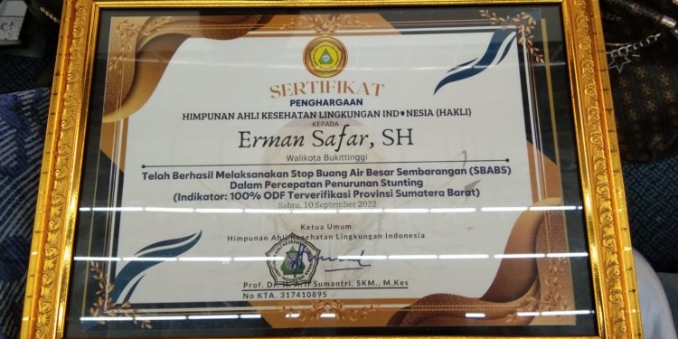 Wako Bukittinggi Raih Penghargaan Program S-BABS Dalam Upaya Percepatan Penurunan Stunting
