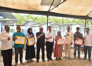 Sinergi Dengan Aspirasi Melalui DPRD, Pemko Sawahlunto Berikan 14 Gerobak Pedagang