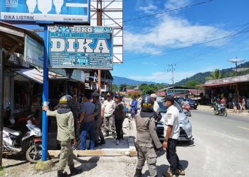 Tim Gabungan Tertibkan Bangunan Tanpa Izin di Solok Selatan
