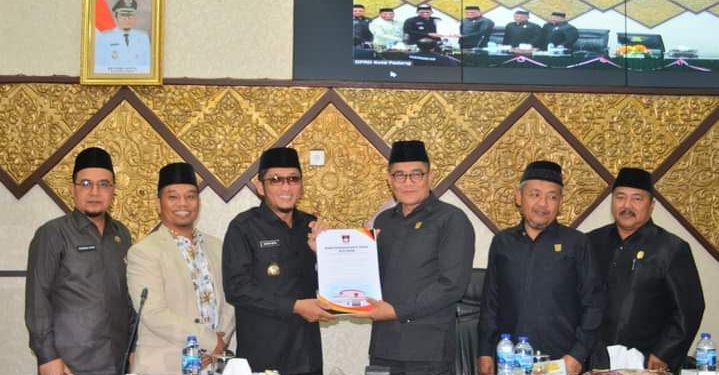 Rapat Paripurna, DPRD Kota Padang Sepakati APBD-P 2022