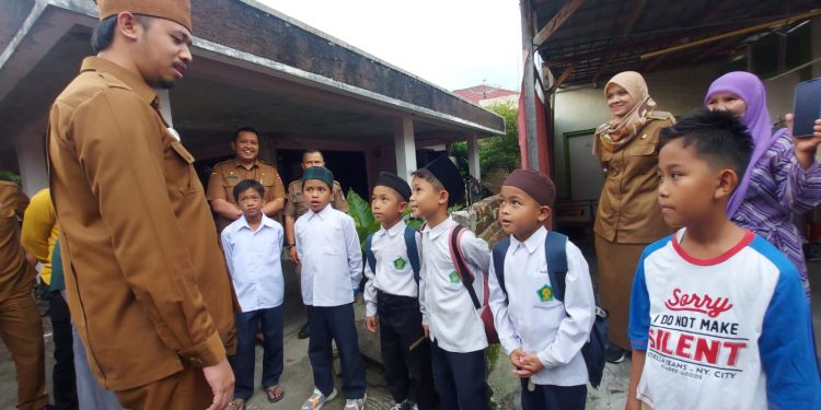 Wali Kota Erman Syafar Ingin Cetak Generasi Nasionalis Religius dari Bukittinggi