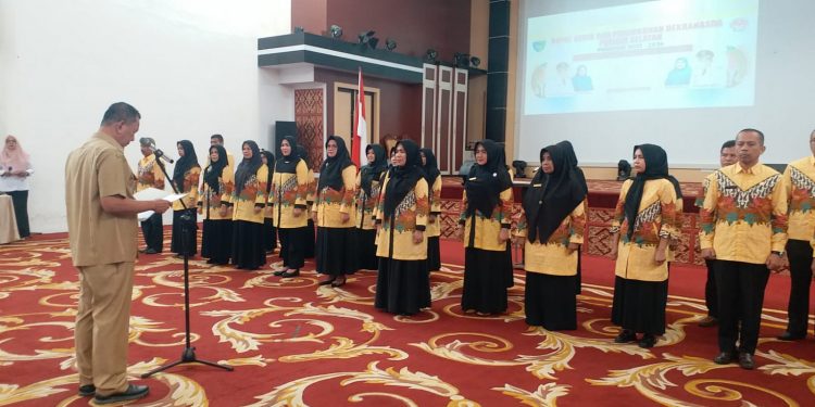 Bupati Rusma Yul Anwar Buka Raker dan Pengukuhan Pengurus Dekranasda Pesisir Selatan