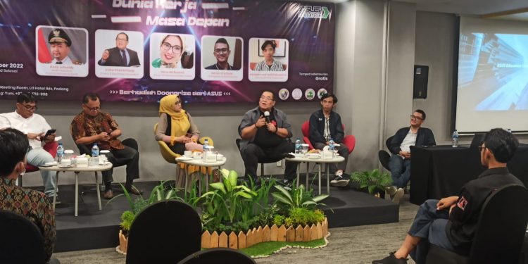 Indra Charismiadji Ajak Milenial Siapkan Inovasi Dunia Kerja di Ngopi Kasus