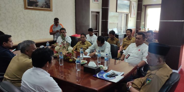 Bupati Pesisir Selatan Rusma Yul Anwar Dikunjungi Telkom Group