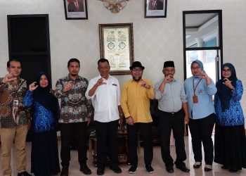 Bupati Rusma Yul Anwar Terima Visitasi Tim Monitoring dan Evaluasi Keterbukaan Informasi Publik KI Sumbar