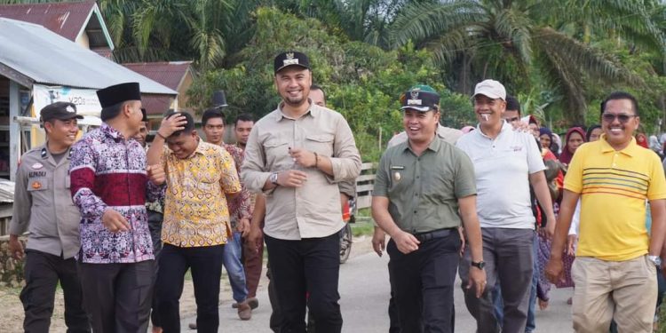 Bupati Sijunjung Letakan Batu Pertama Pembangunan Jembatan