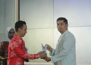 Wali Kota Sawahlunto Deri Asta Raih Dua Penghargaan KIPD Sumbar