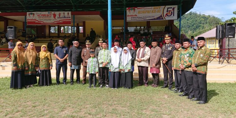 Bupati Pesisir Selatan Rusma Yul Anwar Lepas Kontingen Pekan Olah Raga dan Seni Antar Diniyah