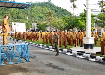 Pimpin Apel Perdana Tahun 2023, Bupati Pesisir Selatan Ingatkan ASN untuk Semangat Kerja Tinggi