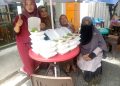 Jumat Berkah Varisha Peduli Bagikan 100 Nasi Bungkus